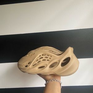 Yeezy Ochre Foam Runners